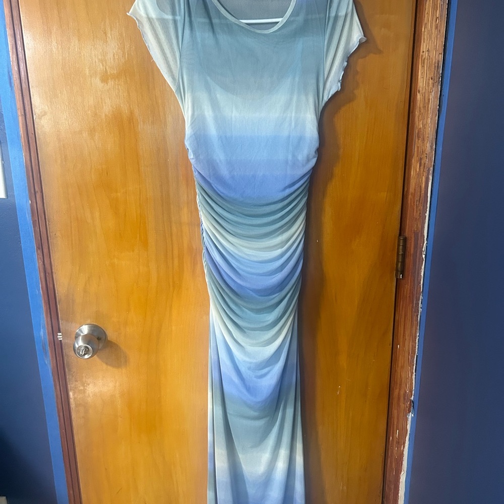 Elegant Blue and Green Ombre Maxi Dress